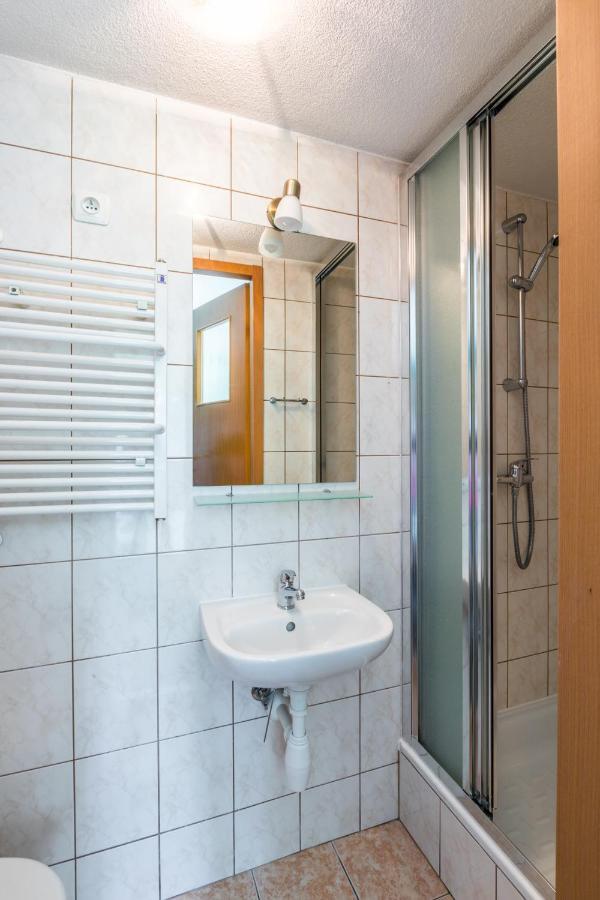 Bialy - 600m Krupowki Bed & Breakfast